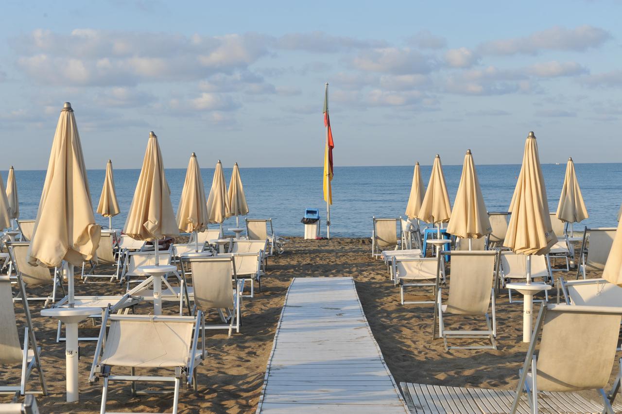 Hotel Miramare Latina Exterior photo